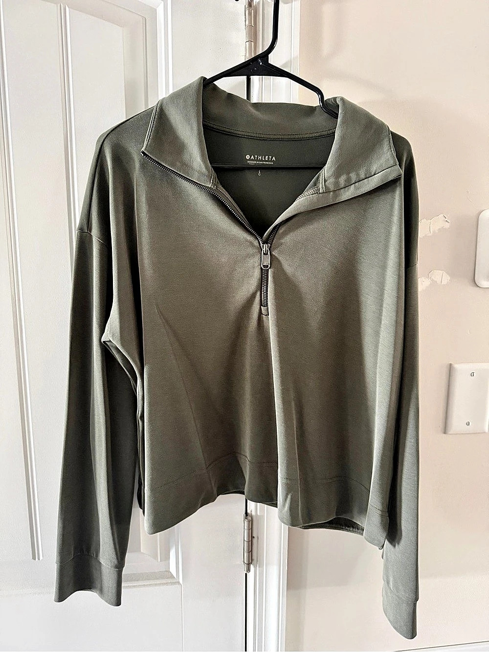 Athleta Seasoft Quarter Zip Olive Half-Zip Athletic Top